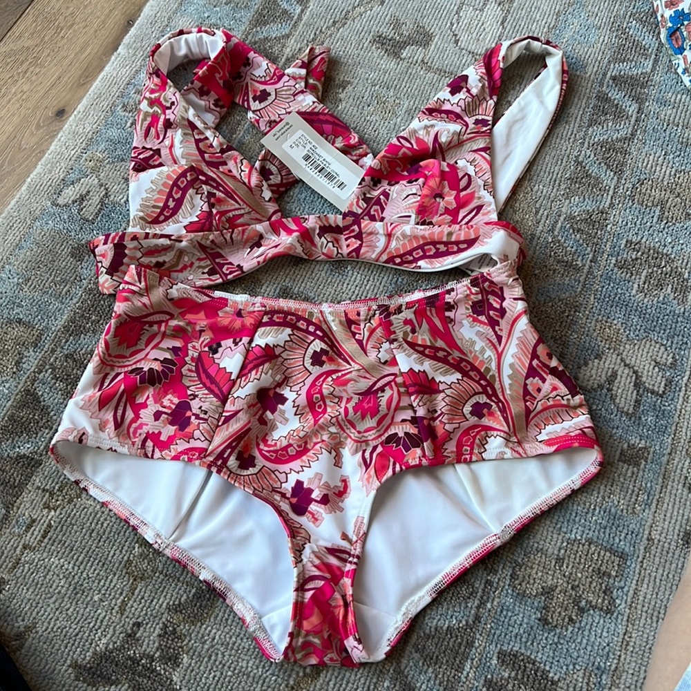 Cara Cara bikini